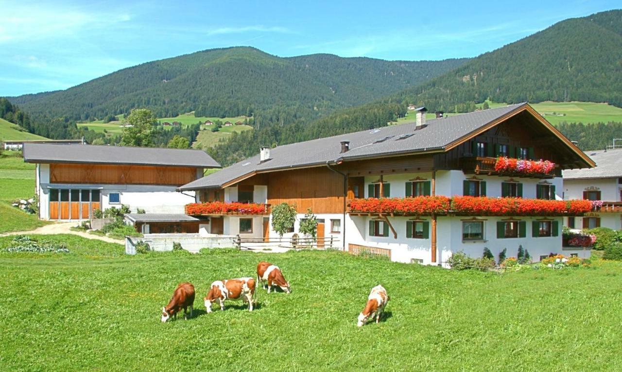 Landhof Apartment Monguelfo-Tesido / Welsberg-Taisten Bagian luar foto